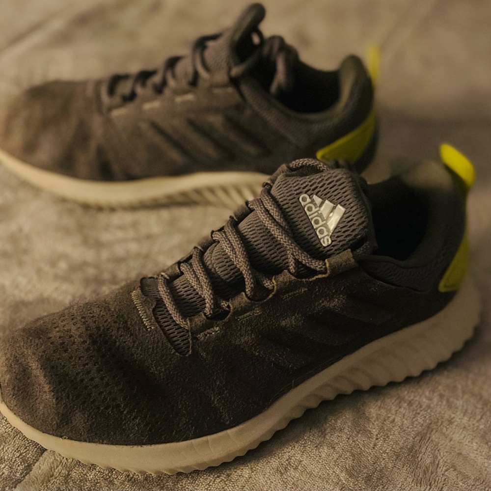 Adidas Alpha Bounce